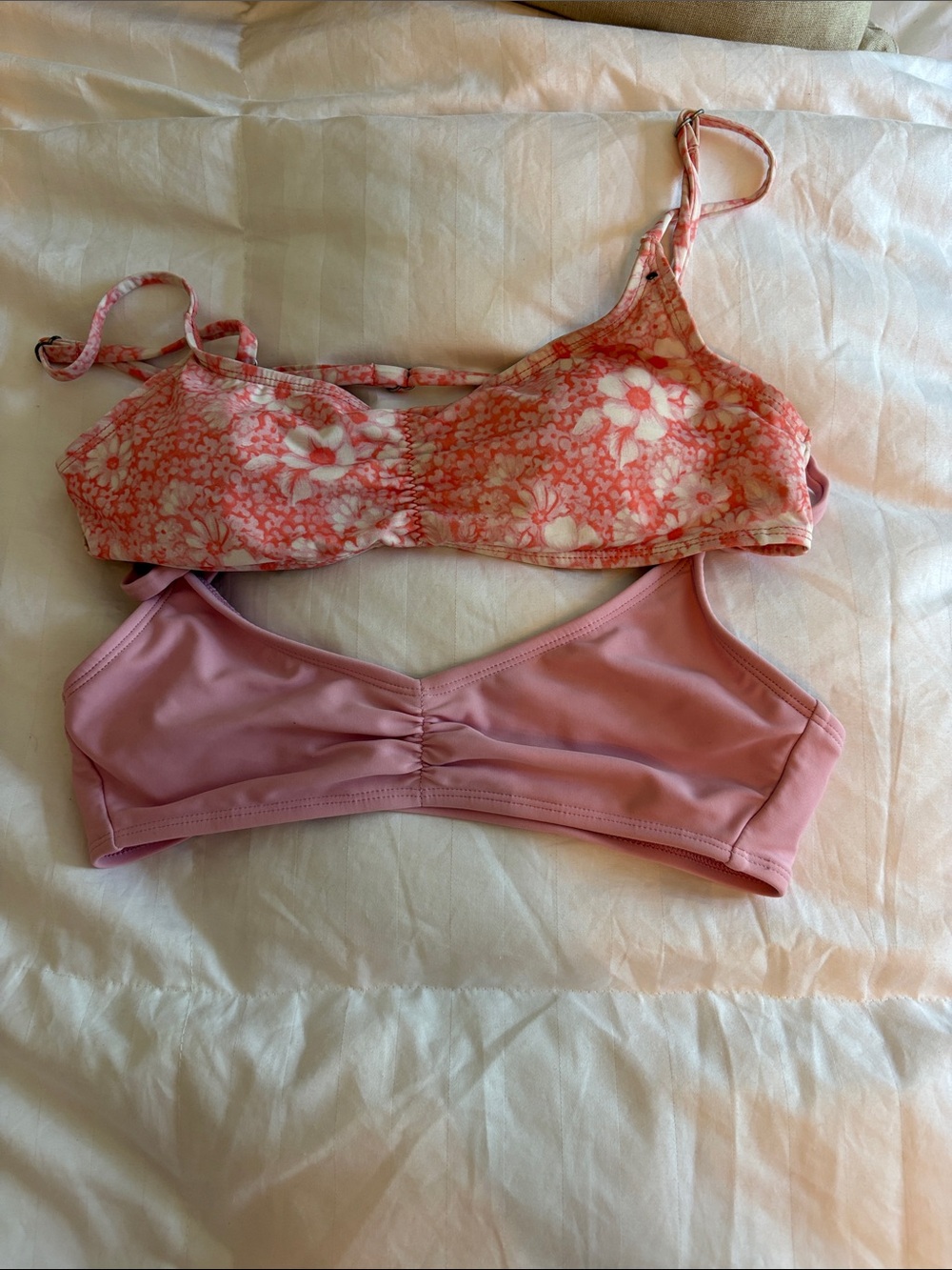 Women's Pink Floral and Solid Bikini Top XS/S